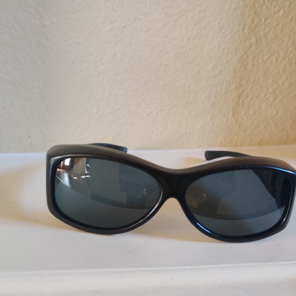 Jonathan Paul Polarized uv400 Fitover Sunglasses - Picture 4 of 13